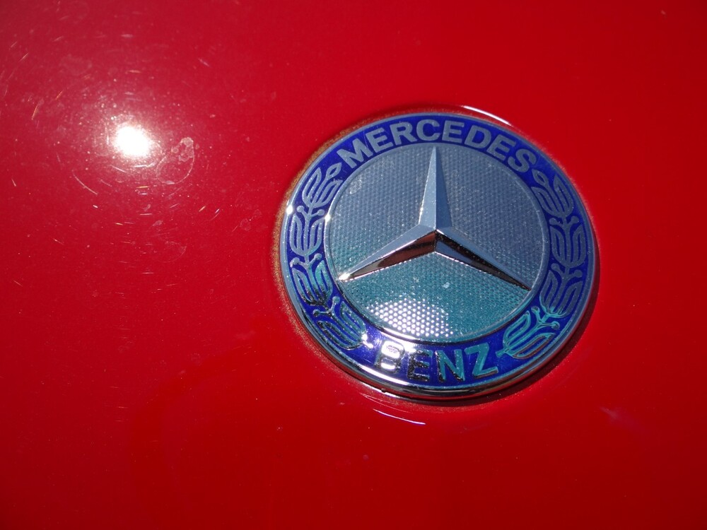 3,413 Mercedes Benz Logo Stock Photos, High-Res Pictures, and Images -  Getty Images