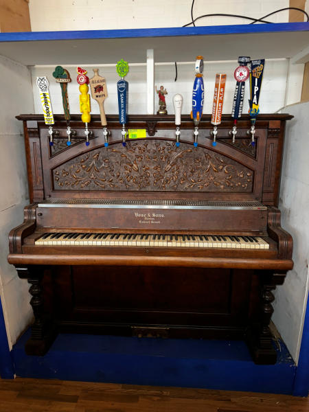auction photo